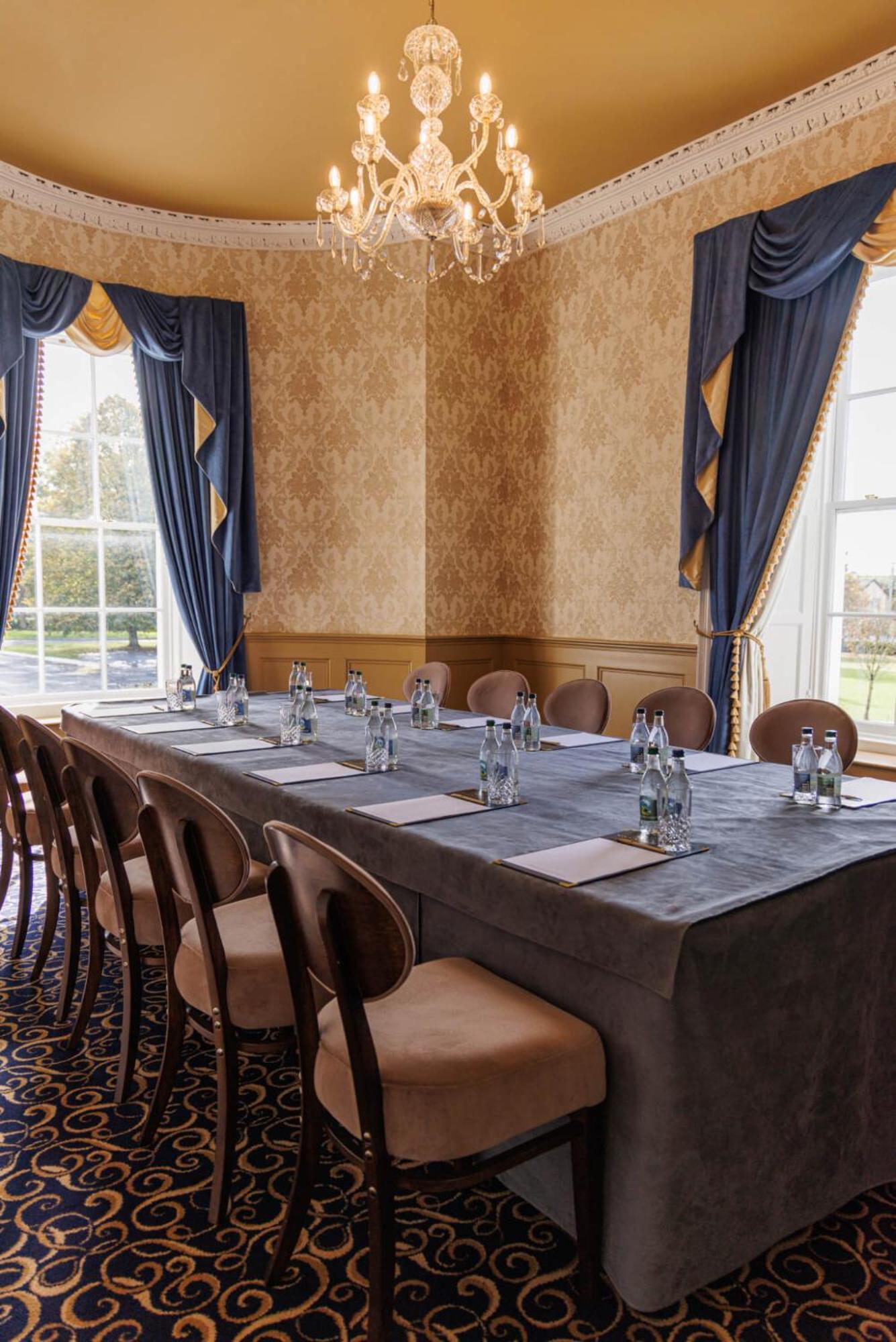 County Arms Birr Hotel Exterior photo